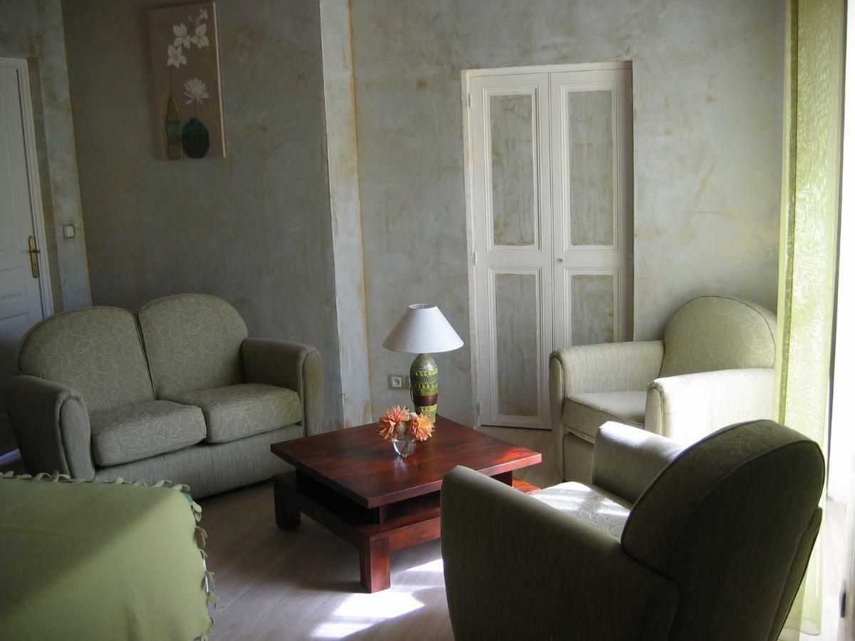 Champagne Et Chambres D'Hotes Pierre Trichet Trois-Puits Exteriör bild