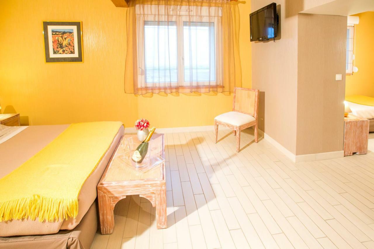 Champagne Et Chambres D'Hotes Pierre Trichet Trois-Puits Exteriör bild